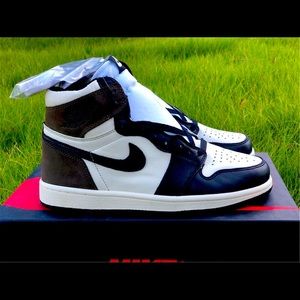 Retro 1 Mochas